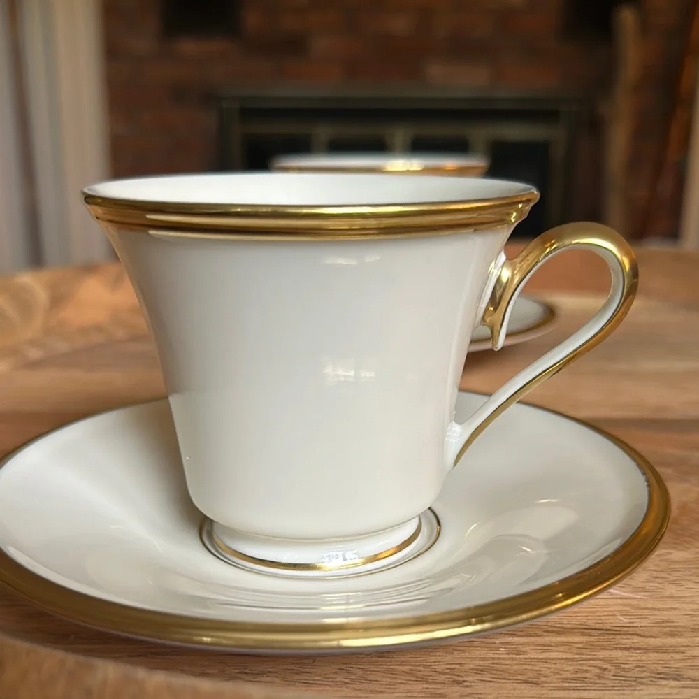 Lenox eternal footed